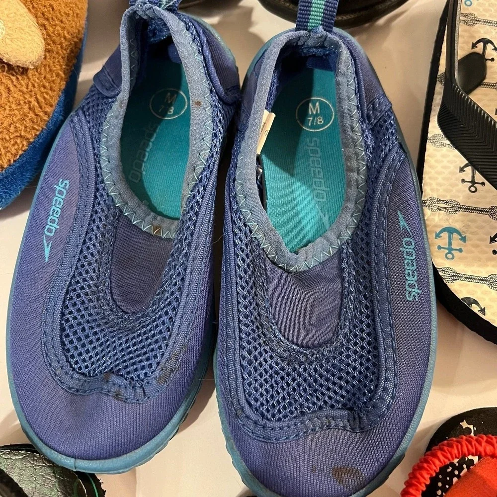 Toddler boys size 7/8 shoes sandals slippers (s-196)